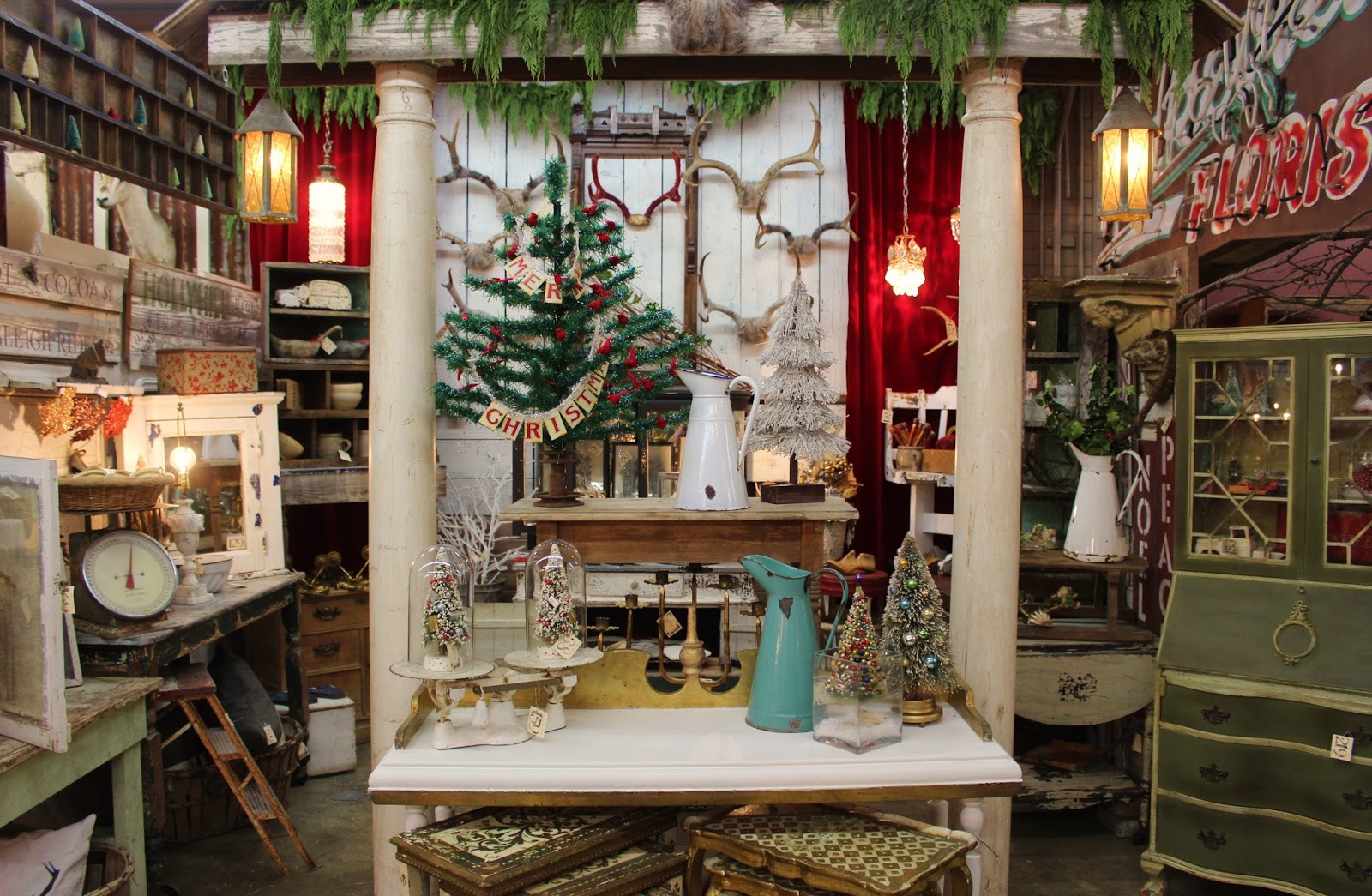 Monticello Antique Marketplace Shop Monticello this Holiday Season...