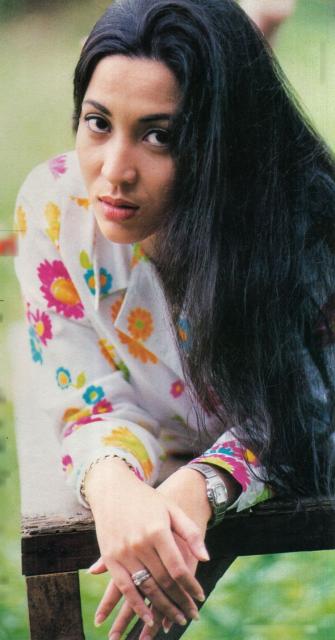 Indonesian Celebrities: Devi Permatasari