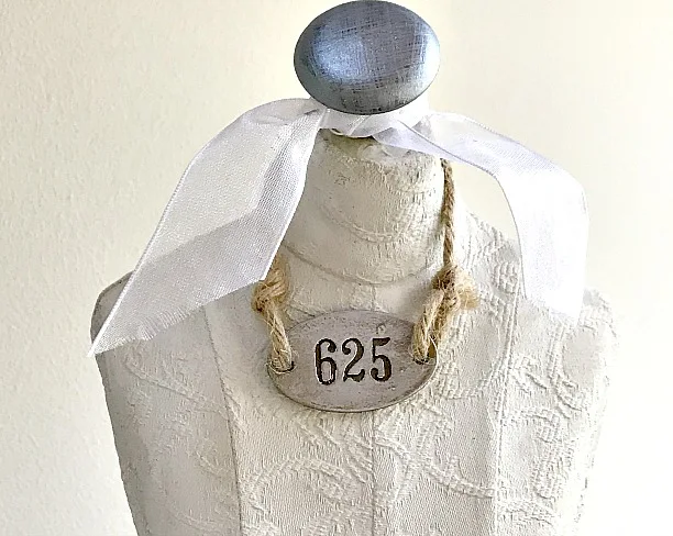 mannequin jewelry holder