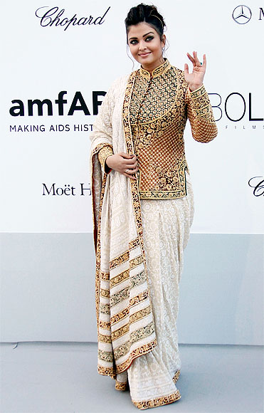 Aishwarya Rai's First Look in Cannes Film Festival-2012