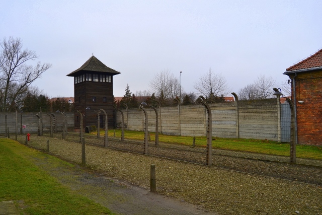 Torres de vigilancia y alambradas con las que evitaban la fuga de presos