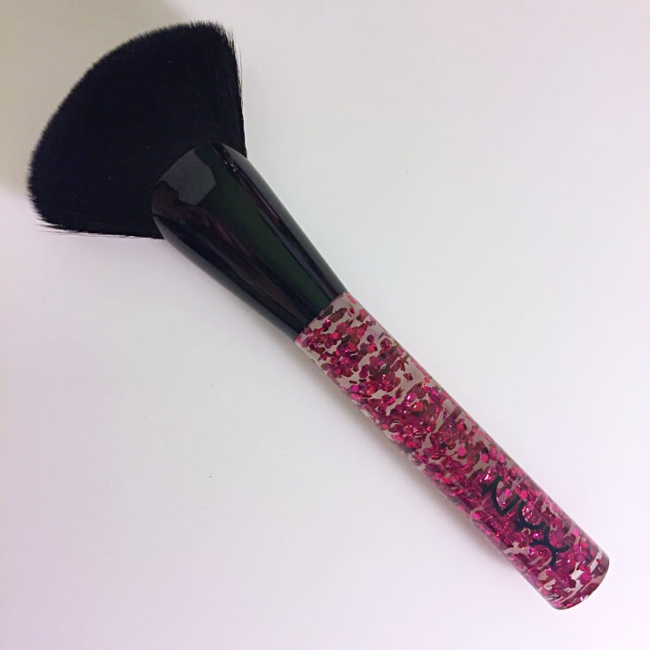 Nyx pro fan brush Nyx pro fan brush