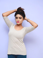 Sony Charista dazzling at Evaro Thanevaro audio launch-cover-photo