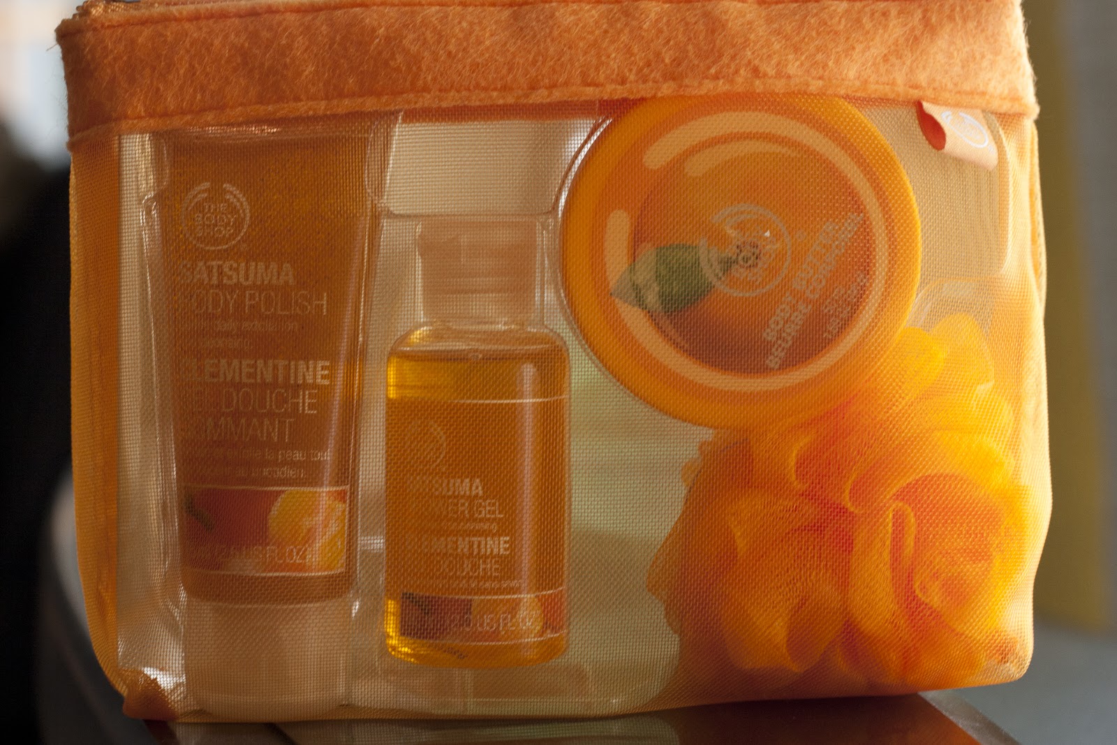 Hola Flo! Beauty and Lifestyle Blog THE BODY SHOP Satsuma shower