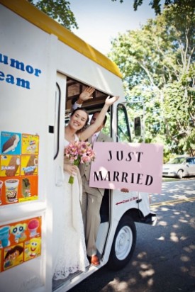 The Ice Cream Team Truck In Charleston And Mount Food Trucks And Ice Cream Truck Catering Have Been A Favorite Lunchtime Late Night Option They Re Also Super Por Wedding Trend