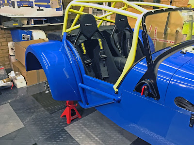 Rear wings fitted to 2017 Caterham Academy car
