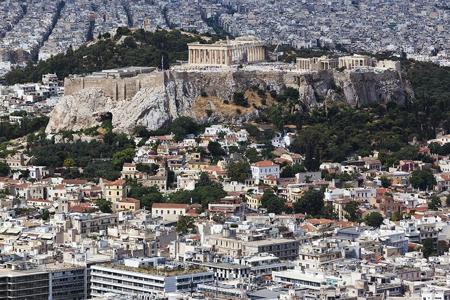 16 Of Your Favorite Landmarks Photographed WITH Their True Surroundings! - Acropolis, Athens