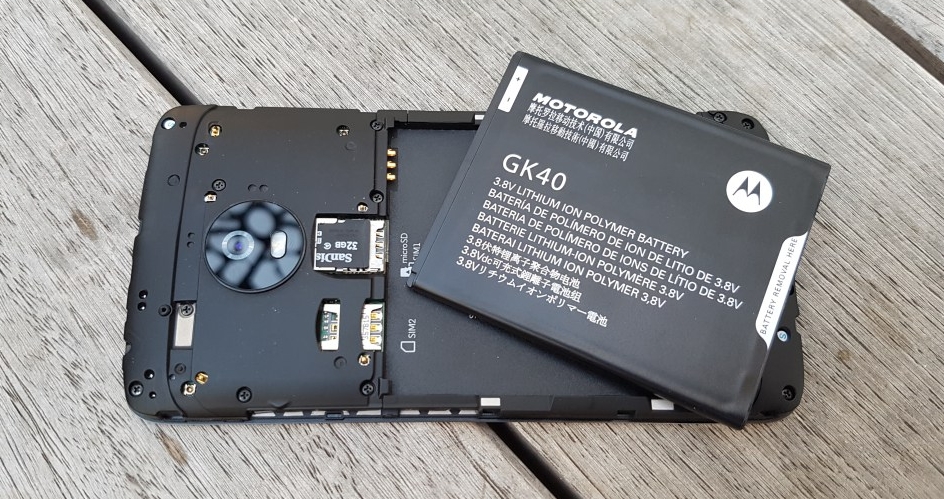 Geriausi smartfonai, su nuimamais akumuliatoriais Moto G5