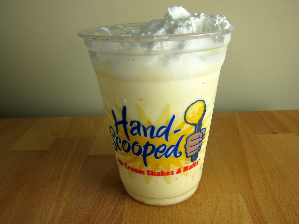 Review Carl's Jr. Sea Salt & Caramel Shake