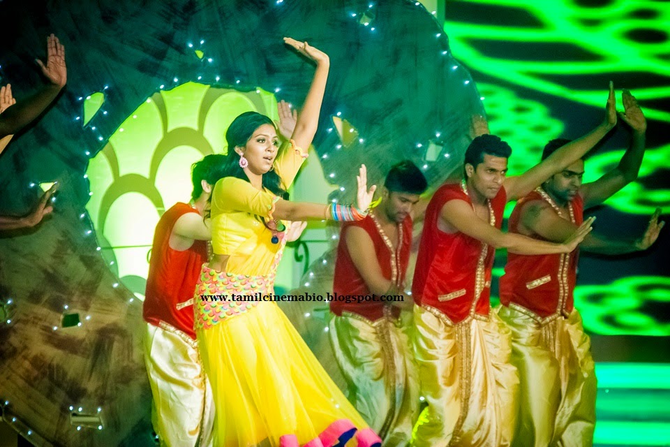 Tamil Actress Anjali Stage Performance