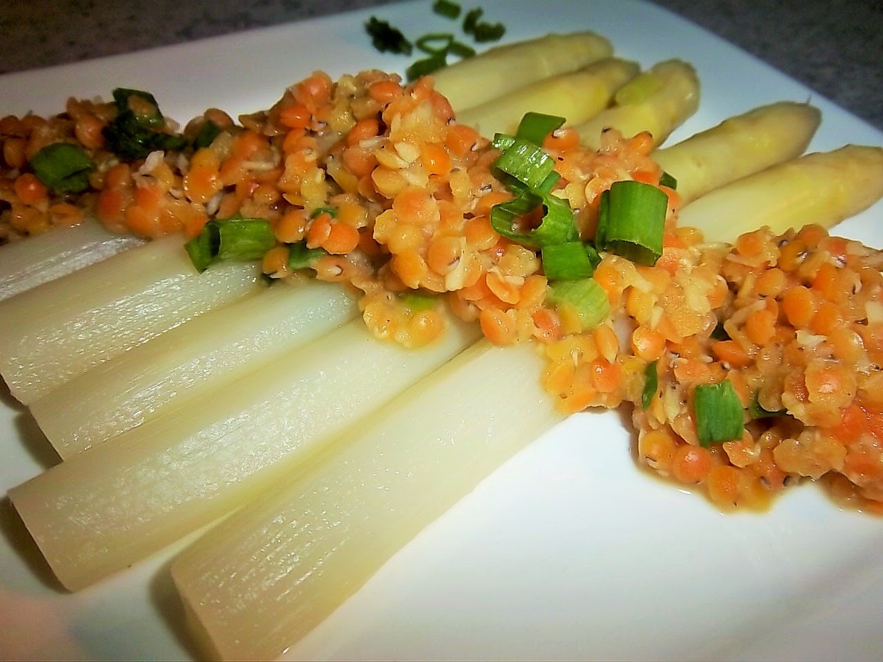 Spargel mit Roten Linsen