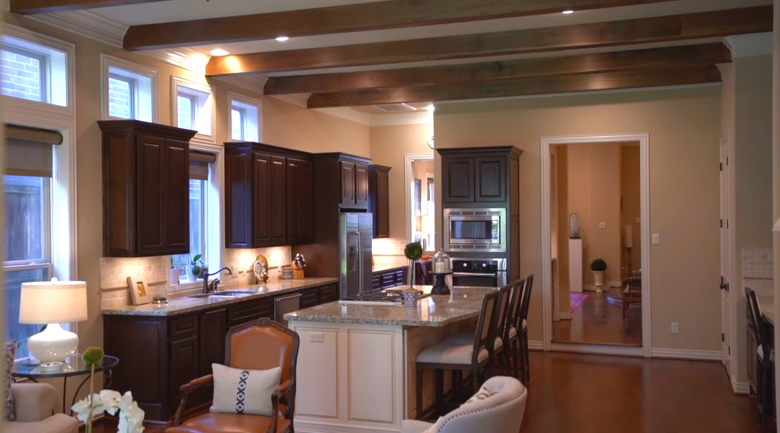 15 Photos vs. Tour 419 Oxford St, Houston Home Interior Design