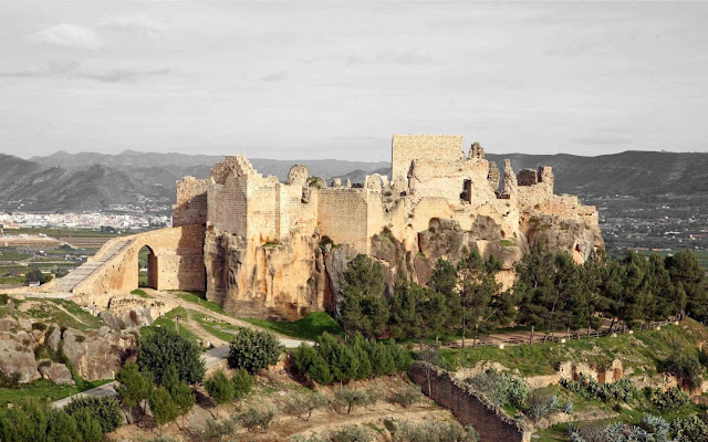 Castillo de Montesa. http://valenciabonita.es/2016/03/23/el-terremoto-del-23-de-marzo-de-1748-acabo-con-el-unico-castillo-convento-del-antiguo-reino-de-valencia/ Terremoto de Montesa (Valencia). de 1748.