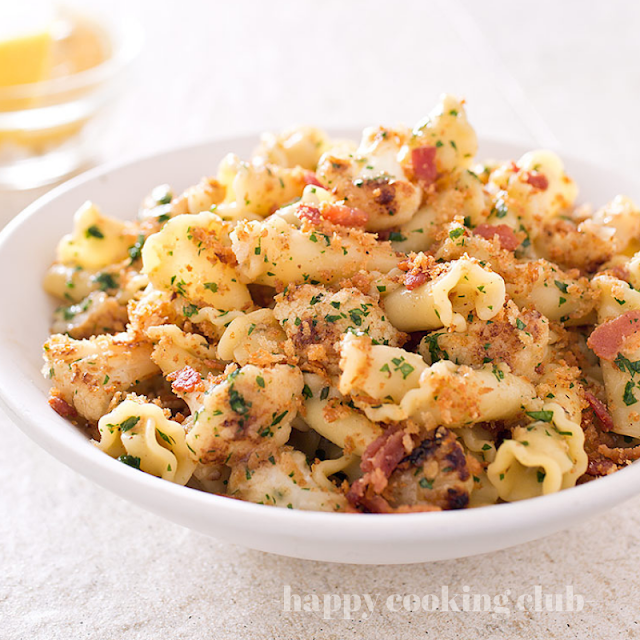 Pasta with Cauliflower, Bacon, and Bread Crumbsb Pasta with Cauliflower, Bacon, and Bread Crumbsb