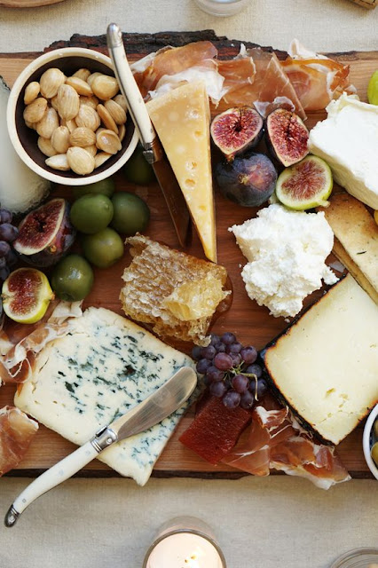 Romantic Valentine's Day Dinner Valentine's Day, romance, romantic, dinner, decor, food, recipes, cheese platter, fruit platter, wine and cheese, love, dinner date, candlelit dinner, Valentine's dinner, wine