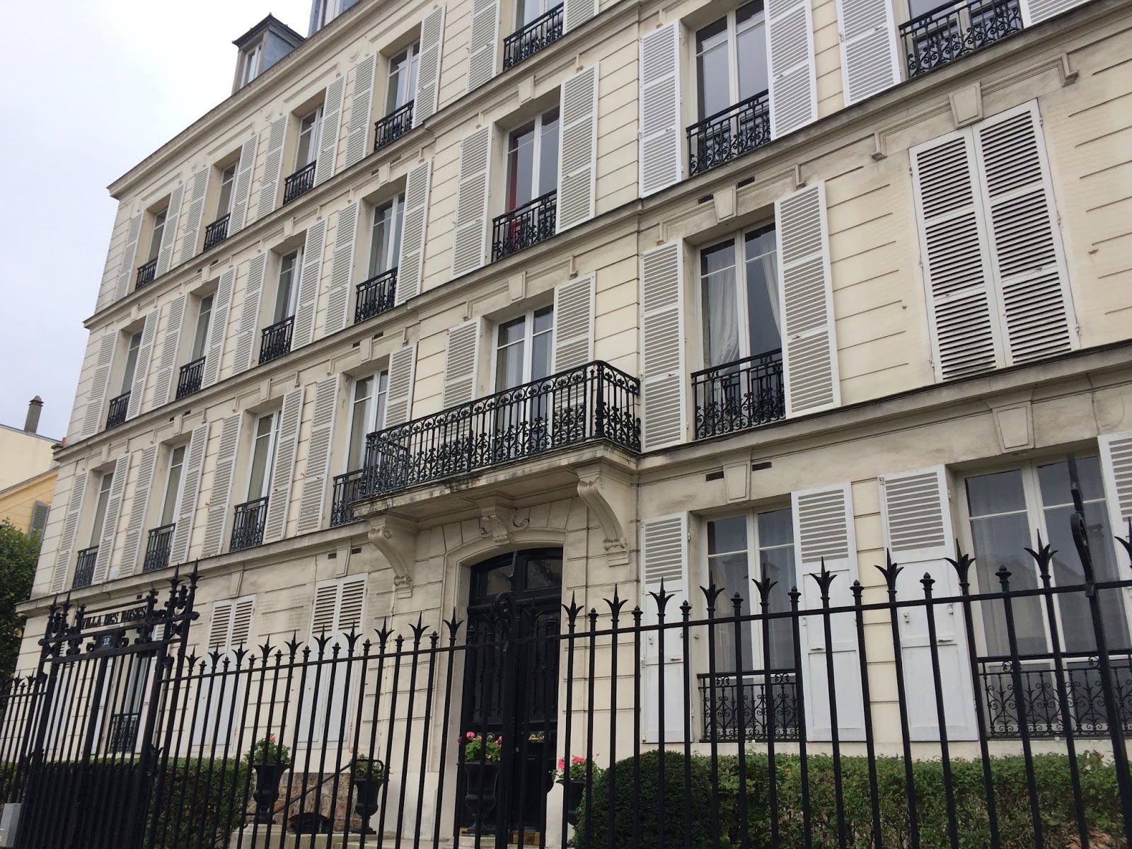 26 Bis Rue Coste Versailles Châteauneuf et Jumilhac: Un voyage à Versailles et un nouveau mystère