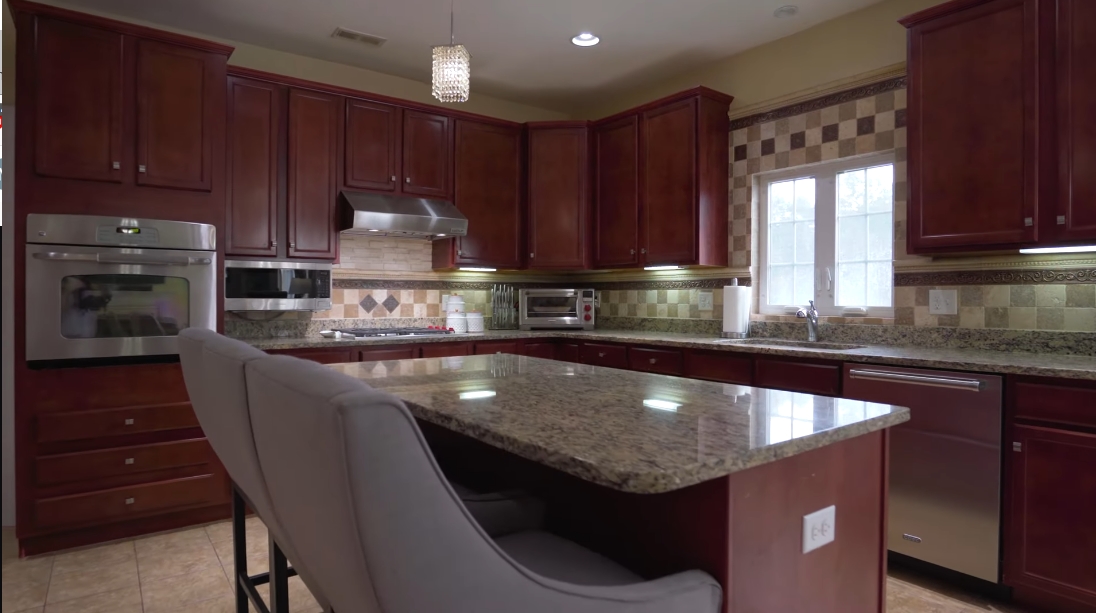 30 Photos vs. 123 Church Ln, East Brunswick, NJ Interior Design Luxury Home Tour