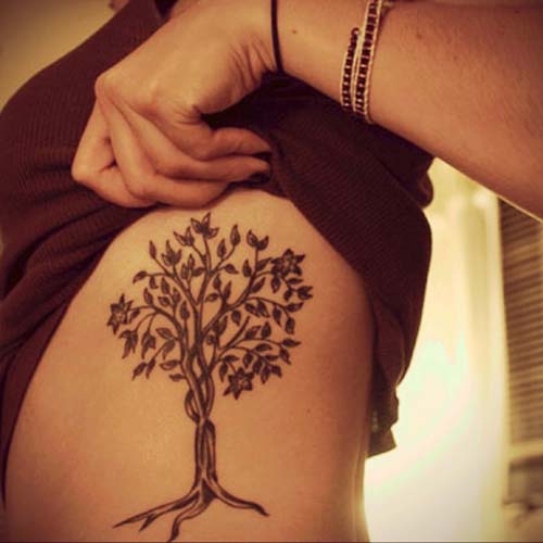 kadın beli ağaç dövmesi woman belly tree tattoo kadın beli ağaç dövmesi woman belly tree tattoo