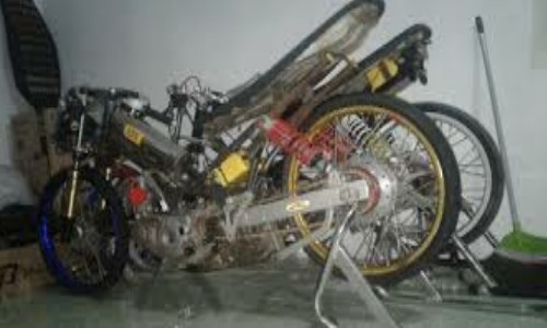 Kenapa Motor Drag Cuma Rangka Besi Berikut Penjelasannya Kenapa Motor Drag Cuma Rangka Besi Berikut Penjelasannya