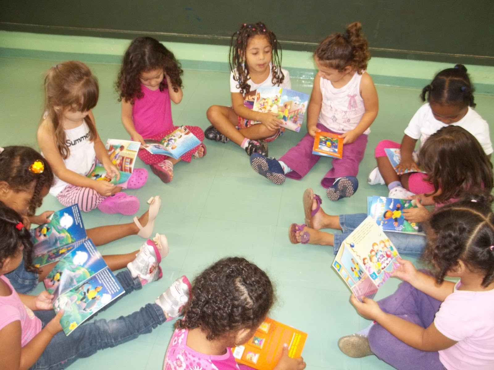 CEI VILA PRADO: MGII A - LEITURA DE IMAGENS DE LIVROS INFANTIS