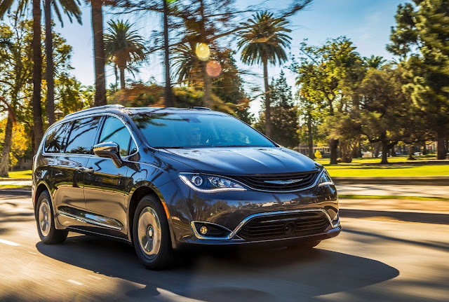 Pacifica 2017 Chrysler Pacifica