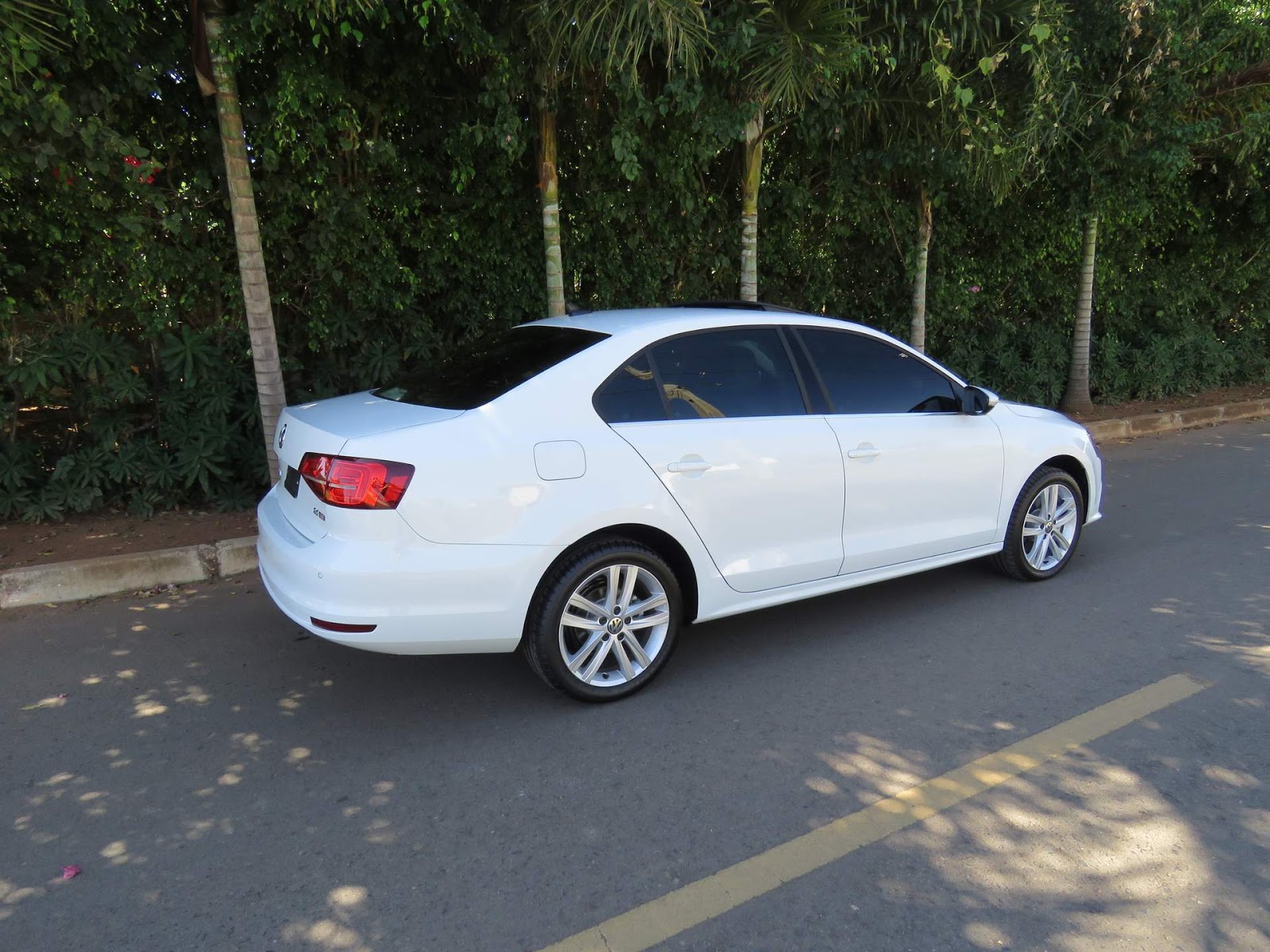 VW Jetta Highline 2.0 TSI 2017: vídeo, preço - avaliação