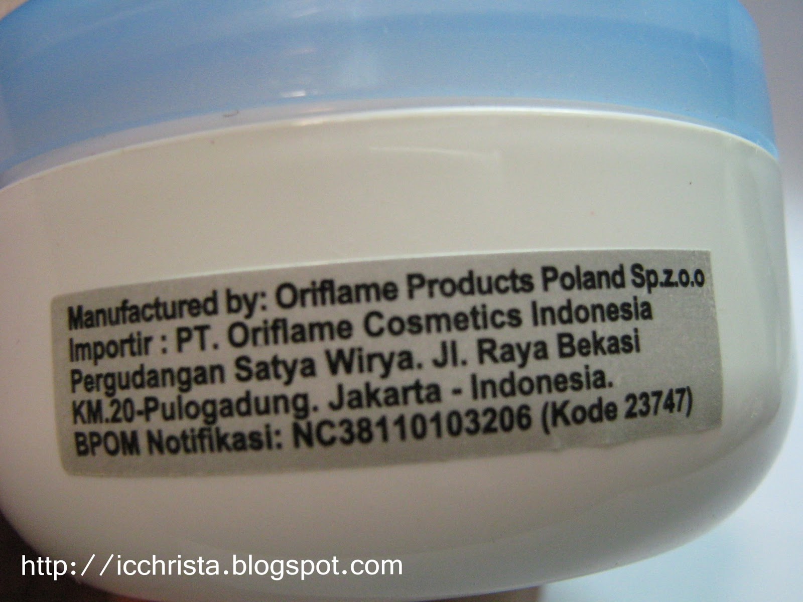 Christa's Blog [ Review ] Essentials Moisturising Day Cream Oriflame
