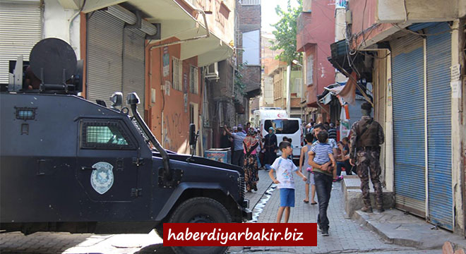 Diyarbakır Sur’daki patlamaya ilişkin 1 gözaltı Diyarbakır Sur’daki patlamaya ilişkin 1 gözaltı