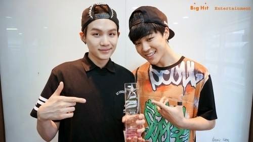 POLAND Oficjalna strona o Bangtan Boys . BTS dla Naver