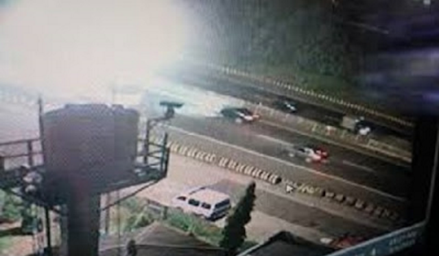 CCTV TKP Pembacokan Pakar ITB Masih Jadul, Kata Polisi : Gambarnya Hitam Putih CCTV TKP Pembacokan Pakar ITB Masih Jadul, Kata Polisi : Gambarnya Hitam Putih