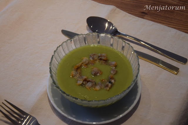 Crema De Guisante Con Berberechos
