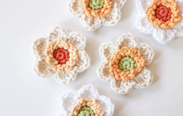 adorable crocheted flowers