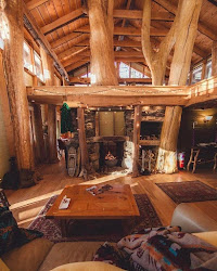 cabin cabins cozy winter friend tag take want source roamer kyle dempsey finn instagram log snow bedroom wilderness spreesy necklace