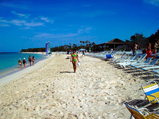 Une plage cubaine très prisée par les touristes français(Punta Francés) Playa Punta Francés, Cabinda, Angola, Pointe-Noire, Congo