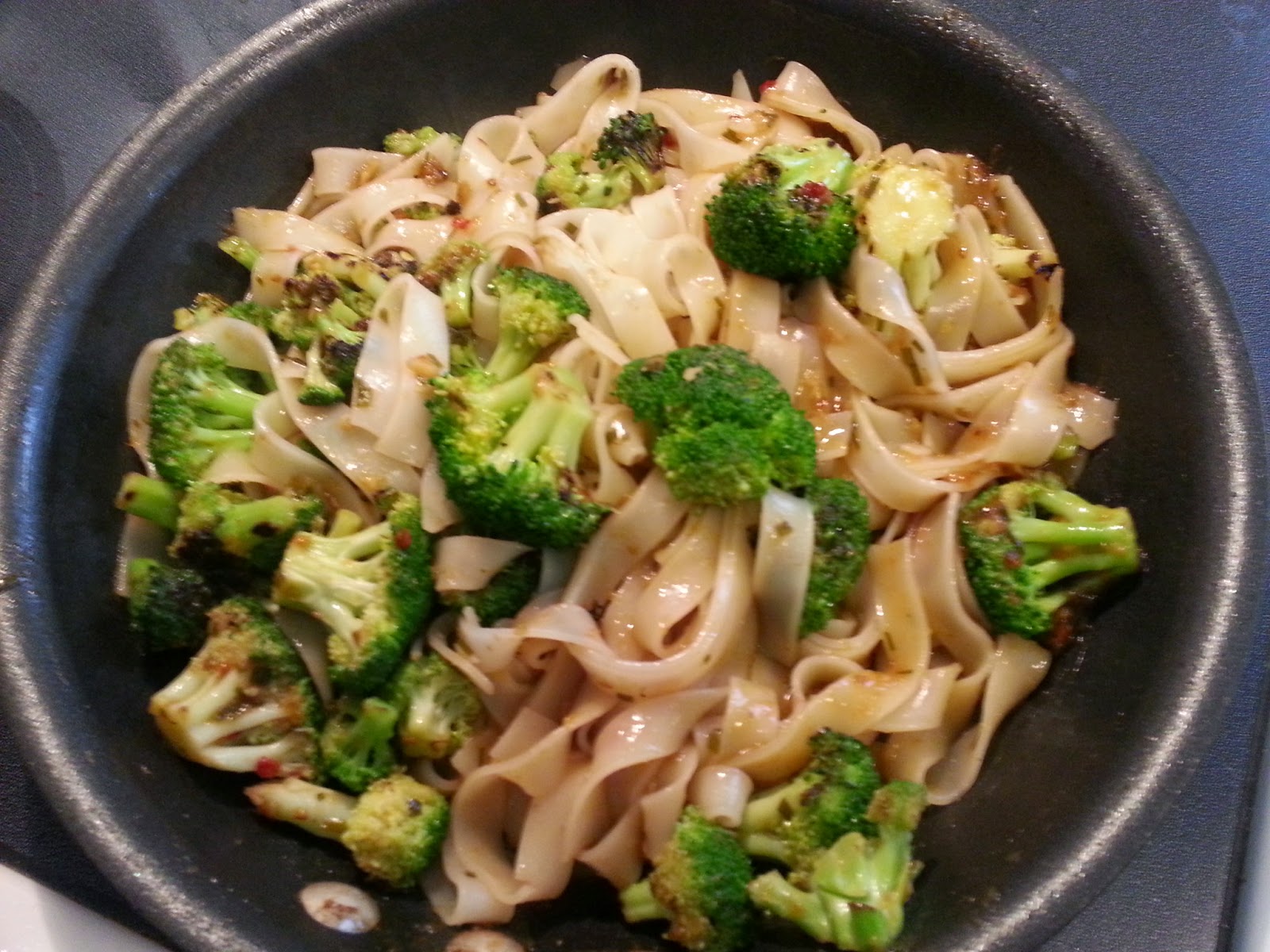 Stir Fried Rice Noodles with Broccoli (gluten free)