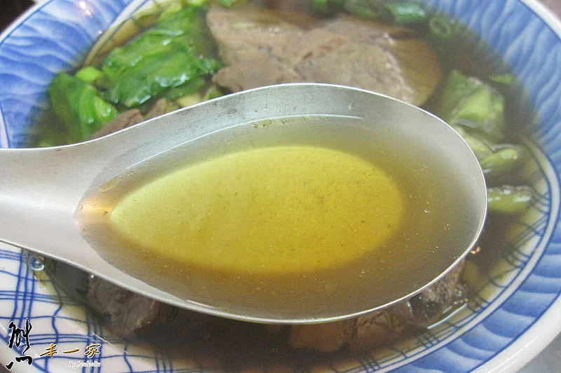 台北大學國光傳統小吃店|牛肉麵可續湯
