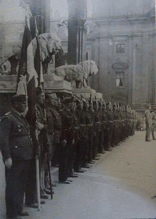 GIF: Hungarian Levente-Jugend in formation in front of the Feldherrnhalle on July 9, 1934.
