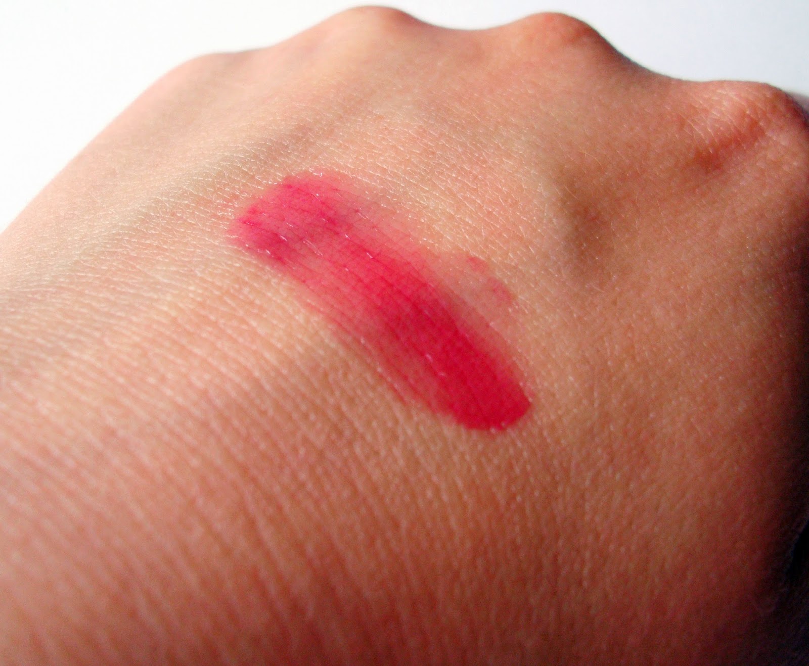 Review I Miners Cherry Tin O' Tint Lip Balm Swatch