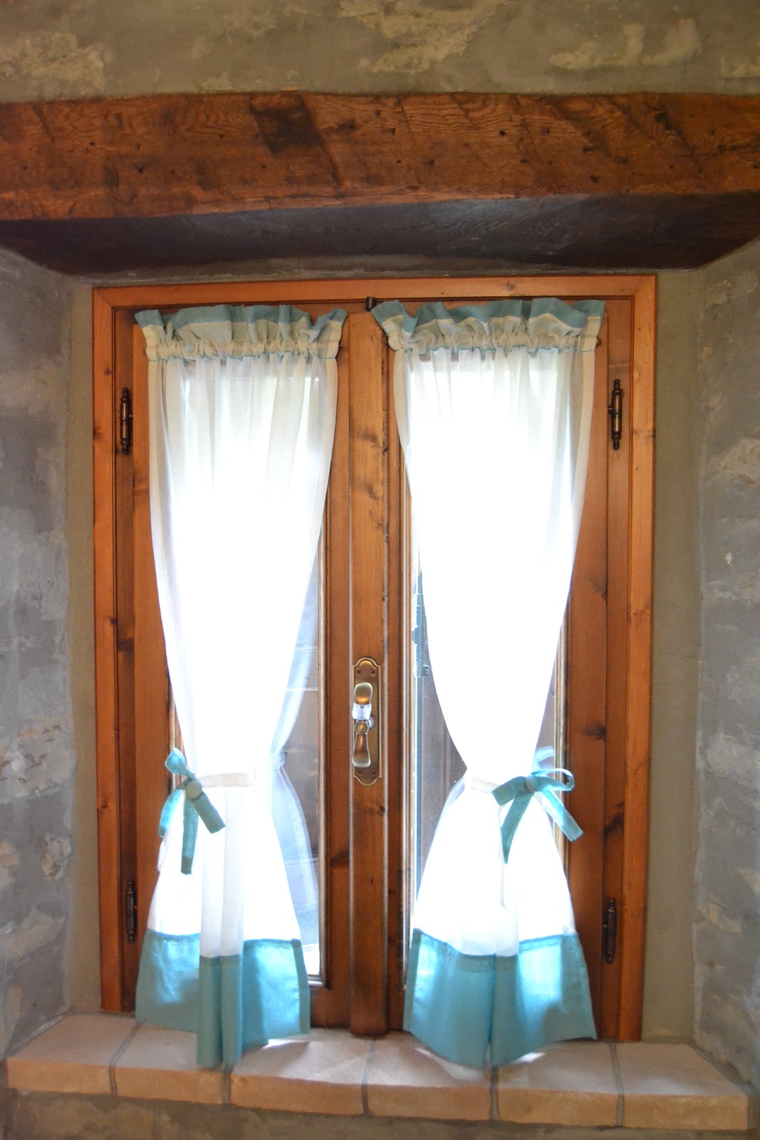 Country the blue dog sartoria d'interni: tende con fiocchi e cuori ...