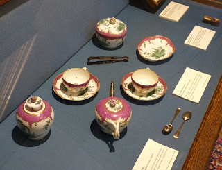 Hester Thrale's teaset, in the Parlour, Dr Johnson's House Museum © Andrew Knowles