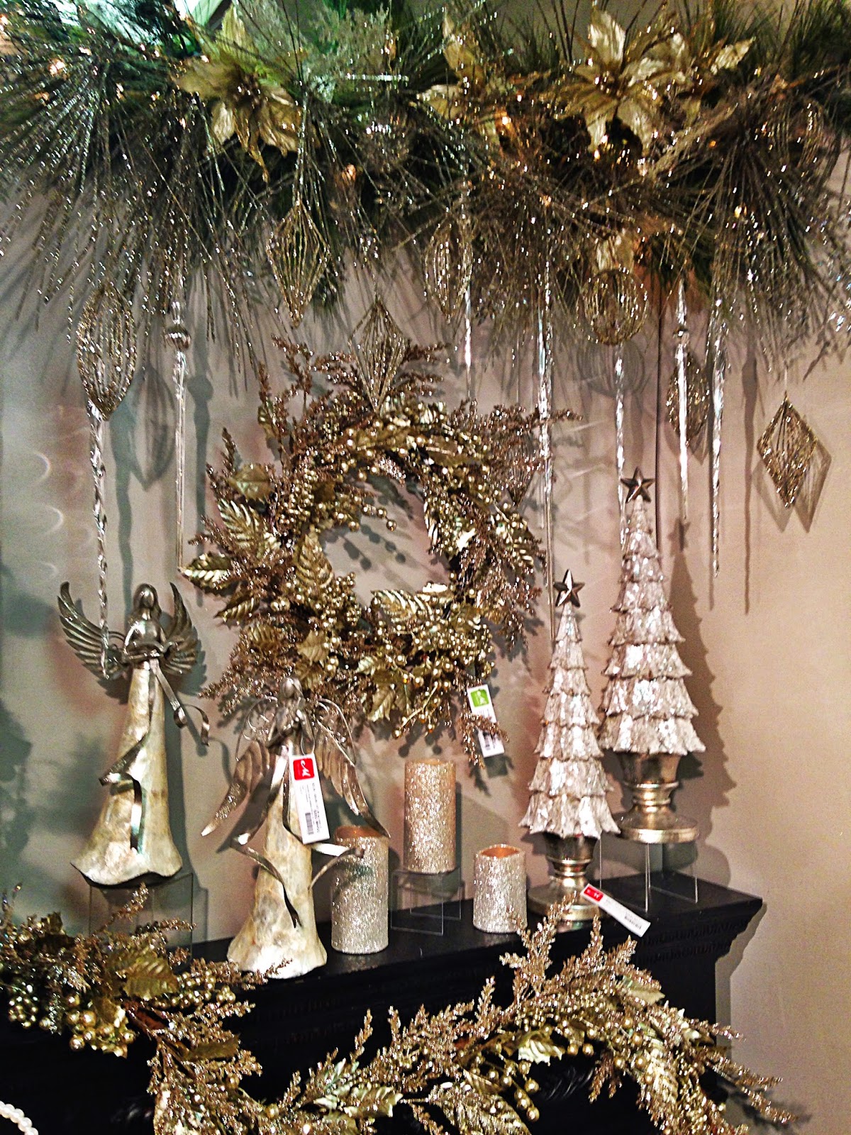 Rosa Dest Interiors What's Your Christmas Style A Metallic Christmas