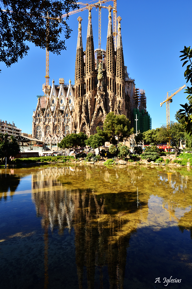 Como Se Financia La Sagrada Familia