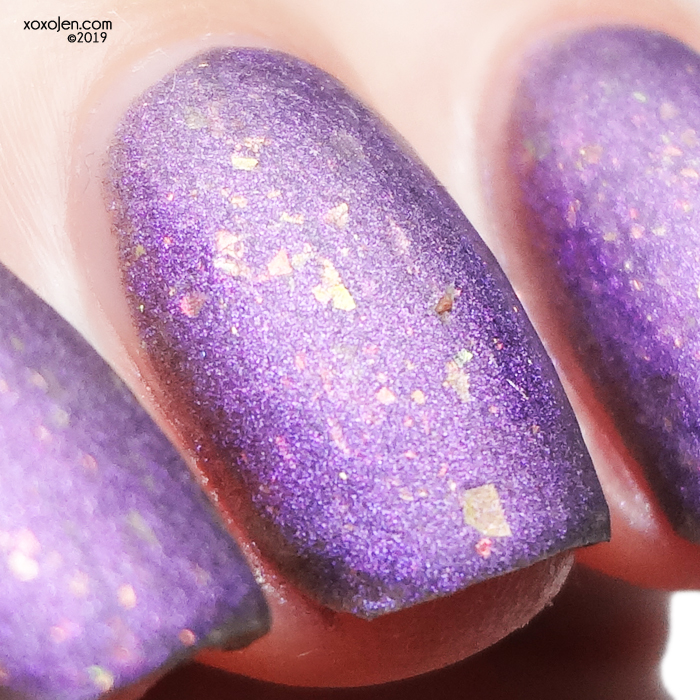 xoxoJen's swatch of Tonic Pearl Diver