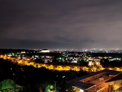 Kota Bandung saat Malam Hari Kota Bandung saat Malam Hari