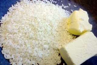 super easy yellow rice recipe, how to make yellow rice, what is yellow rice, turmeric yellow rice, latin yellow rice