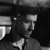 O amor é uma dor para sofrer calado com ZAYN no belo clipe de "iT's YoU"