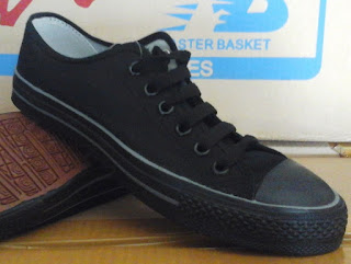 100+ Gambar Sepatu Warrior Hitam Polos Terlihat Keren 100+ Gambar Sepatu Warrior Hitam Polos Terlihat Keren