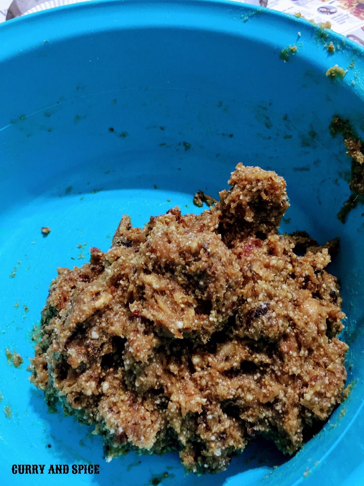 CURRY AND SPICE INSTANT DATES FIGS N MIXED NUT LADOO