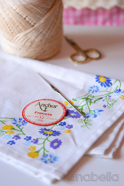 Material of crochet borders for individual tablecloth by Anabelia