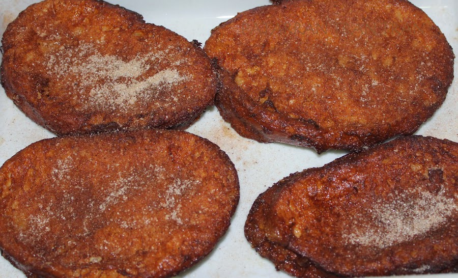 TORRIJAS DE LECHE, MIEL Y CANELA